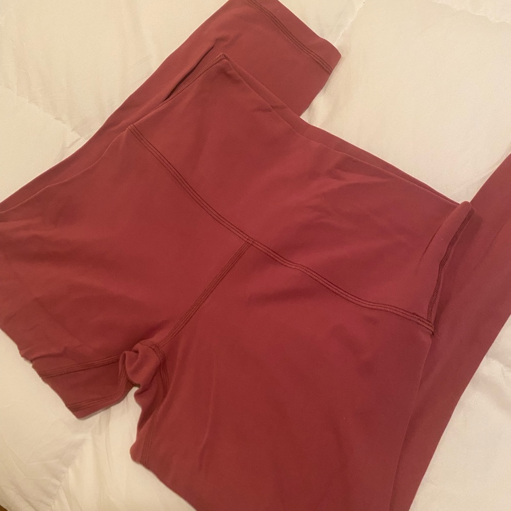 LULULEMON Size 6 23” used